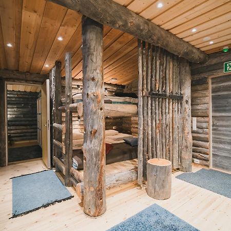 Fell Centre Kiilopaeae, Hotelli Niilanpaeae Saariselkä Exteriör bild